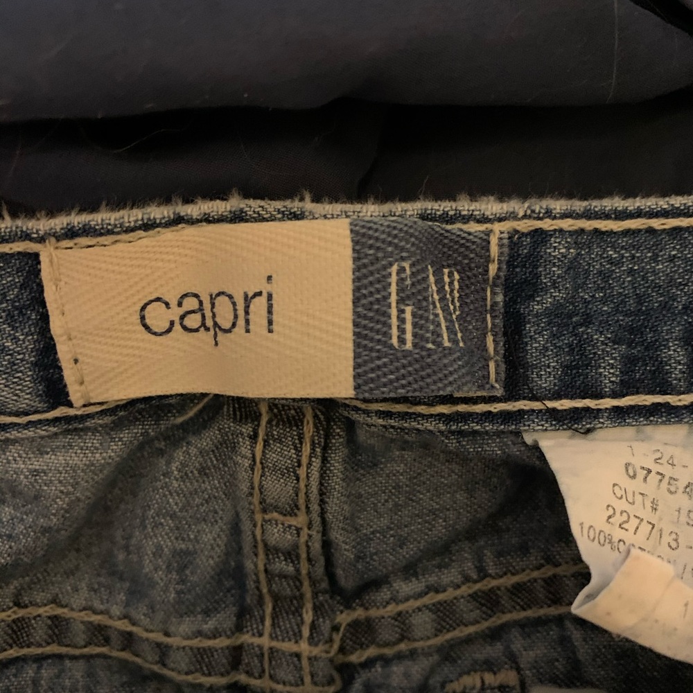 Gap capris
